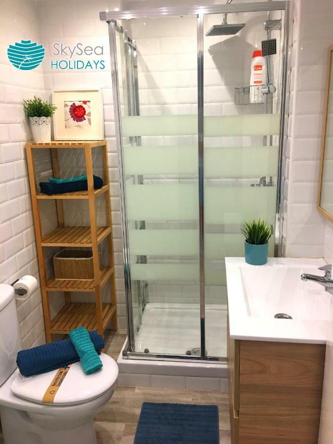 Skysea Holidays Malaga Victoria Ngoại thất bức ảnh